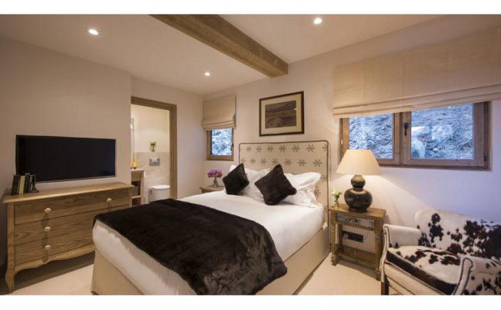 Chalet Valentine, Meribel, Double Bedroom 3